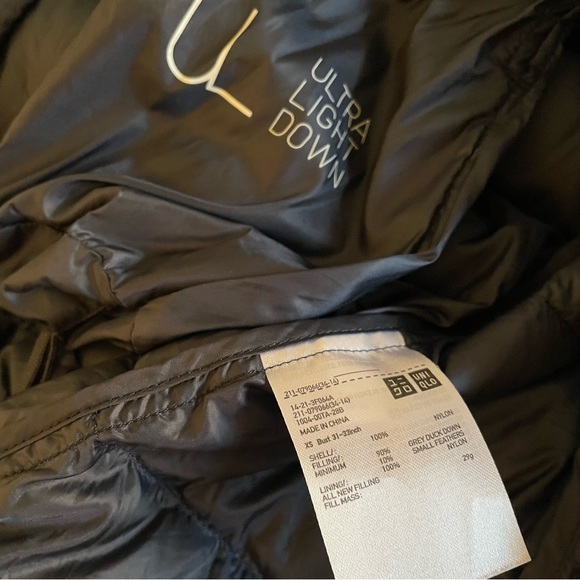 HOST PICK⭐️Ultra Light Duck Down Jacket-Packable 🤍Navy - Picture 9 of 12